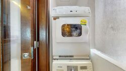Shanghai One (D10), Apartment #540192381